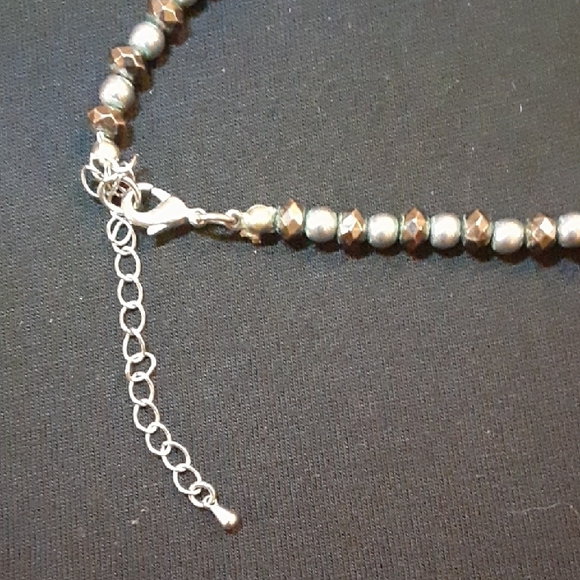 Elegant Handmade Pink and Purple Beaded Necklace - Picture 6 of 8